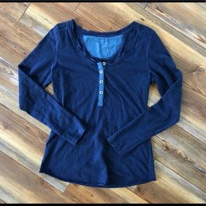 Patagonia Henley thermal button down top